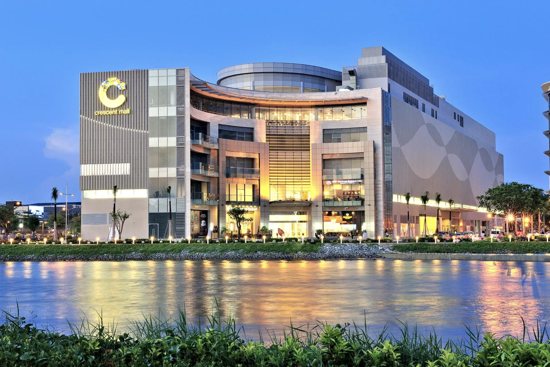 Crescent Mall
